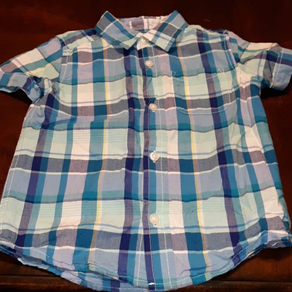 Plaid button  down